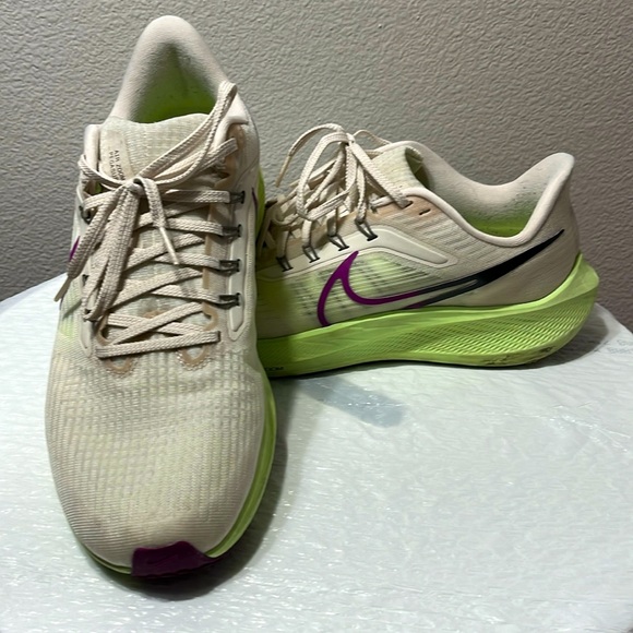 Nike Air Zoom Pegasus 39 - Picture 1 of 5